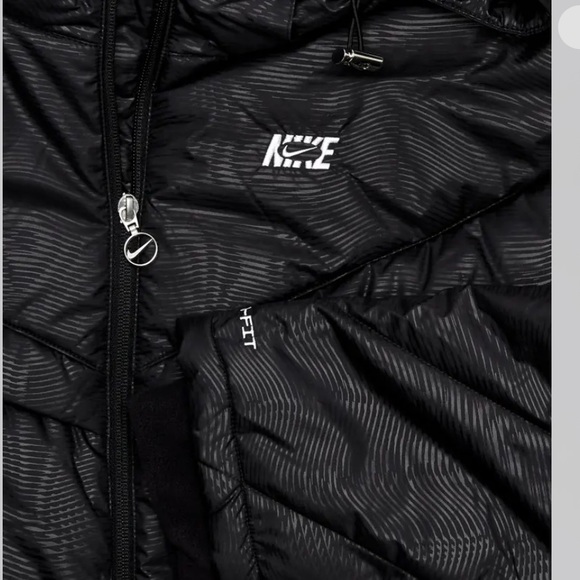 Nike Therma-Fit sz S black print NWT short zip up zip pocket hooded puffer coat - Picture 7 of 16